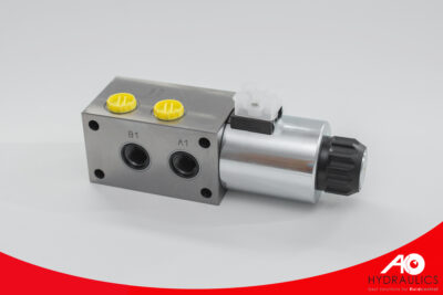 6/2 Wegeventil -TB-; Flanschventilausführung; 12 VDC Ausführung rechts; Anschlussgewinde M18 x 1,5; Q max 70 l/min